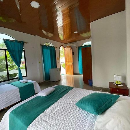 Hostal Muro De Las Lagrimas With High Speed Internet Starlink Puerto Villamil Luaran gambar