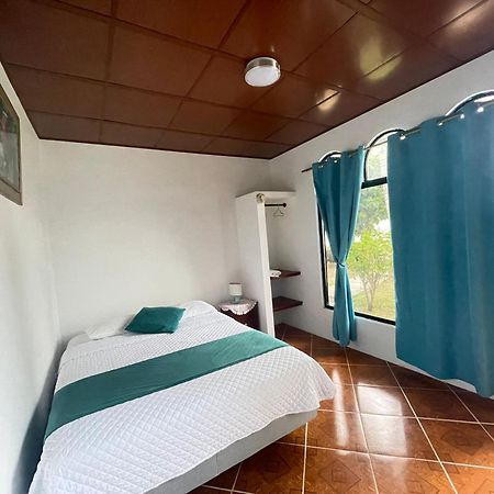 Hostal Muro De Las Lagrimas With High Speed Internet Starlink Puerto Villamil Luaran gambar