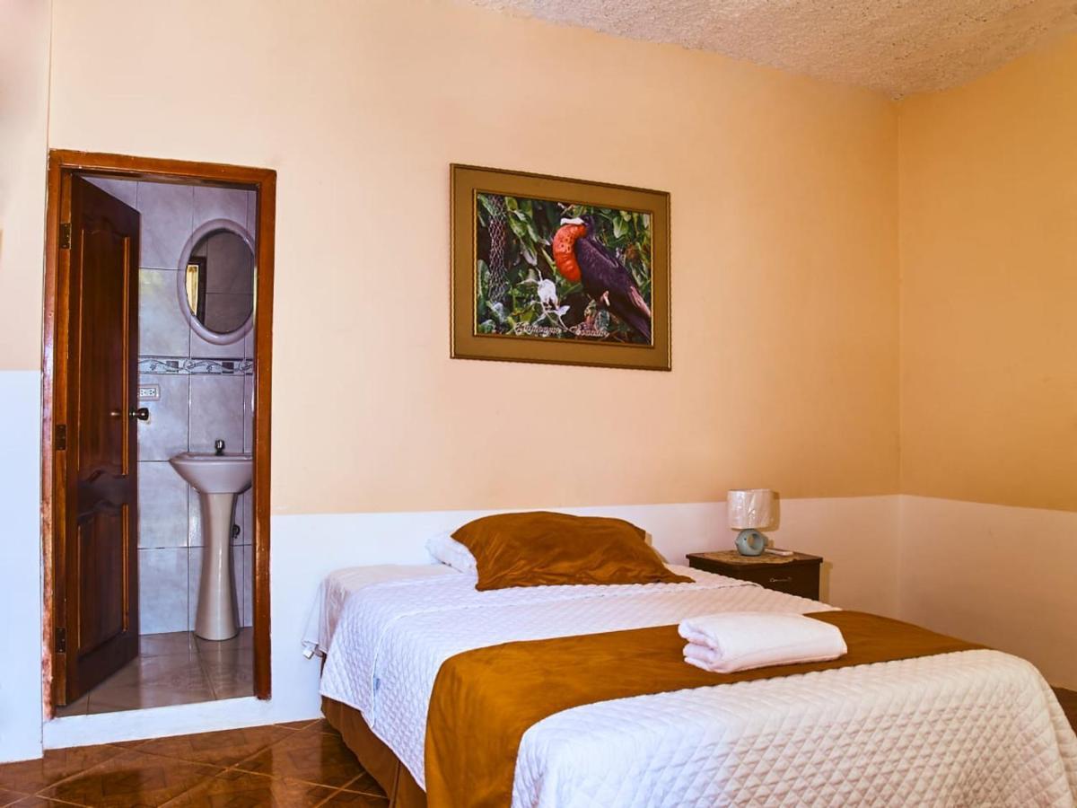 Hostal Muro De Las Lagrimas With High Speed Internet Starlink Puerto Villamil Luaran gambar