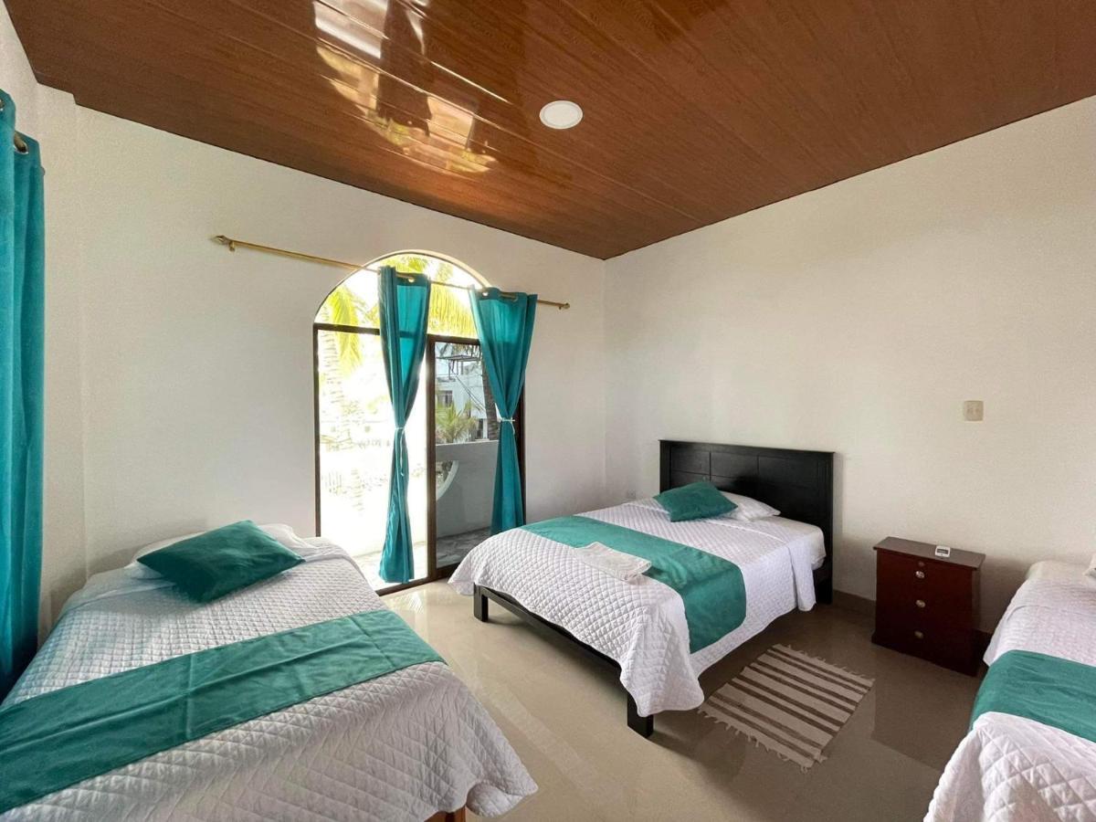 Hostal Muro De Las Lagrimas With High Speed Internet Starlink Puerto Villamil Luaran gambar