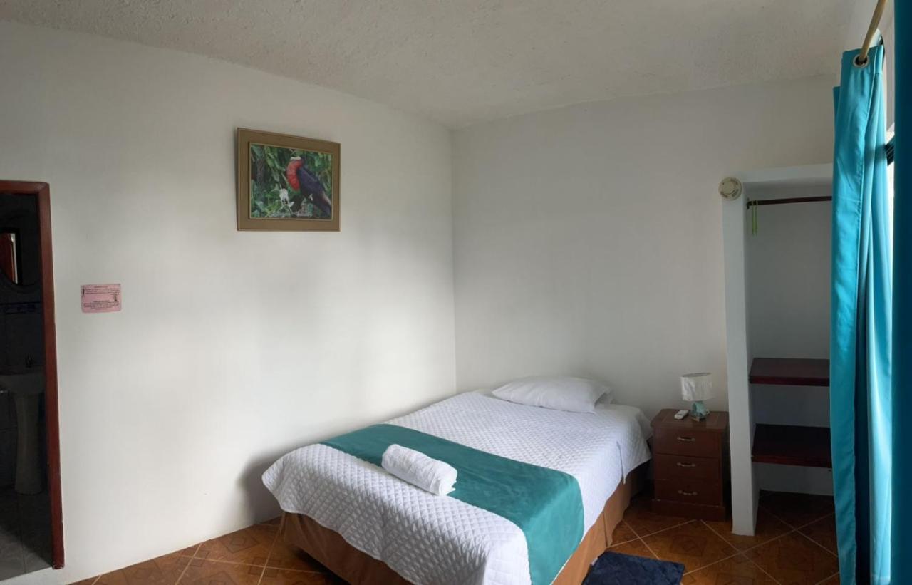 Hostal Muro De Las Lagrimas With High Speed Internet Starlink Puerto Villamil Luaran gambar