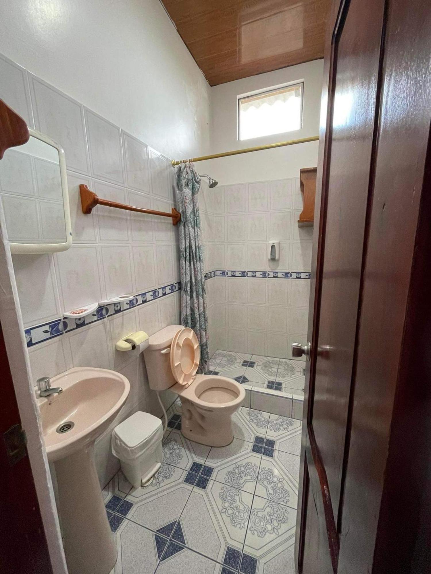 Hostal Muro De Las Lagrimas With High Speed Internet Starlink Puerto Villamil Luaran gambar