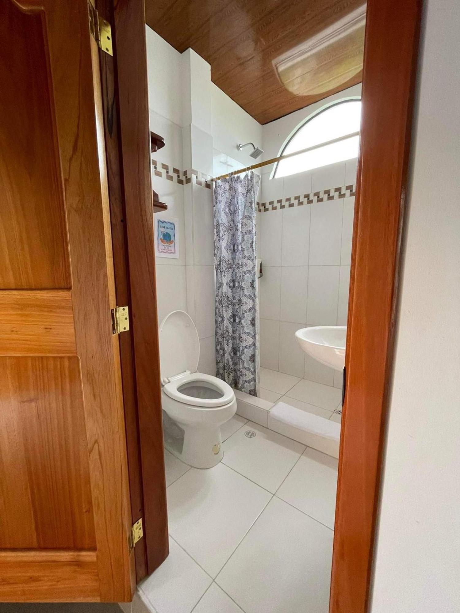 Hostal Muro De Las Lagrimas With High Speed Internet Starlink Puerto Villamil Luaran gambar