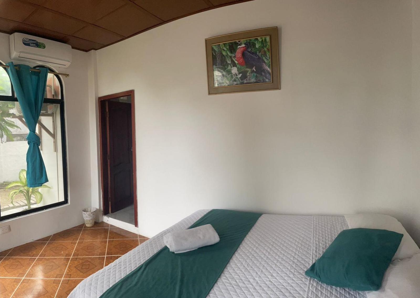 Hostal Muro De Las Lagrimas With High Speed Internet Starlink Puerto Villamil Luaran gambar